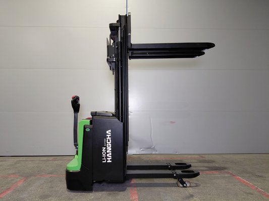 Gerbeur accompagnant Hangcha CDD16-XT1-SIL