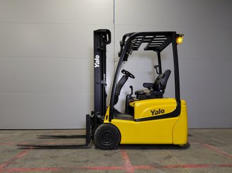 Chariot élévateur électrique Yale ERP16VT SWB