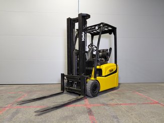 Chariot élévateur électrique Yale ERP16VT SWB
