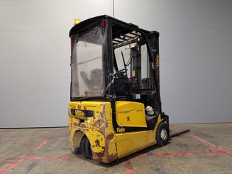 Chariot élévateur électrique Yale ERP15VC