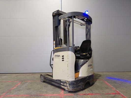 Chariot à mât rétractable Crown ESR 5260