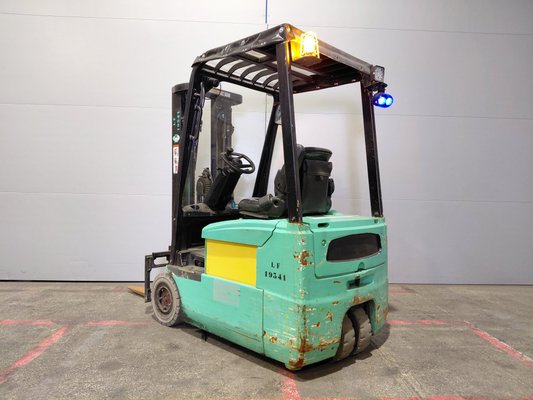Chariot élévateur frontal 3 roues Yale ERP16 ATF