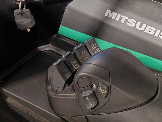 Chariot à mât rétractable Mitsubishi RB14N2L