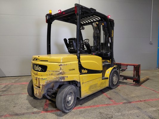 Chariot élévateur frontal 4 roues Yale ERP45VL