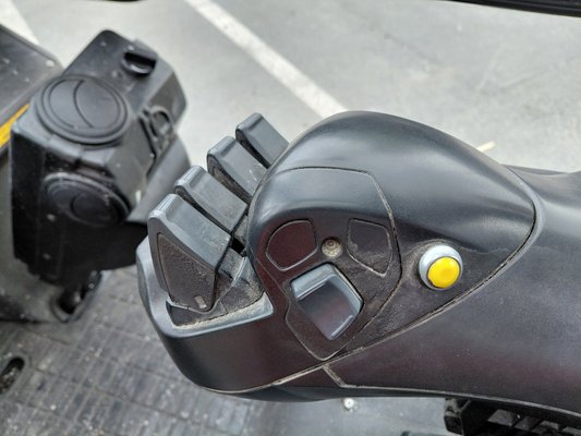 Chariot élévateur frontal 4 roues Caterpillar GP45NTD