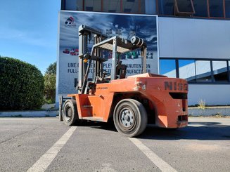 Chariot élévateur frontal 4 roues Nissan DF05A79V