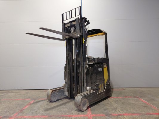 Chariot à mât rétractable Caterpillar NR16N2