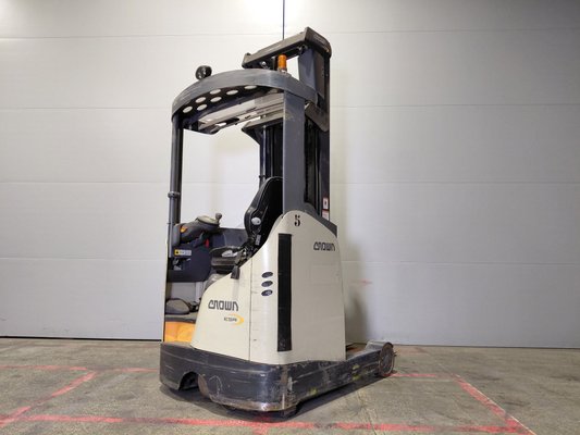 Chariot à mât rétractable Crown ESR 5260