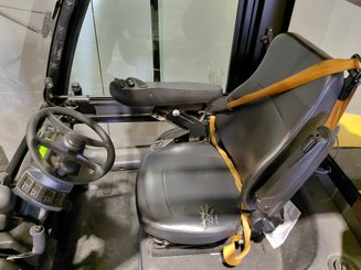 Chariot élévateur frontal 4 roues Yale GLP70VX