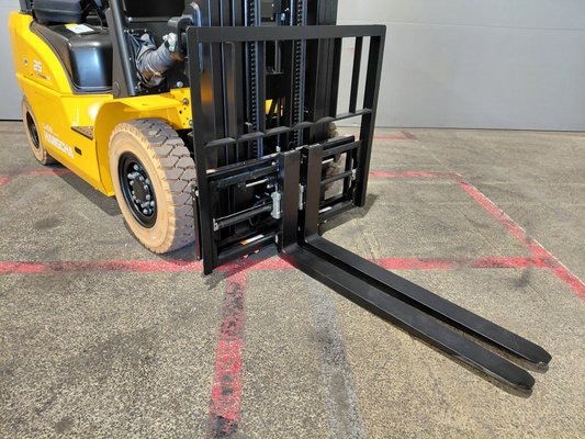 Chariot élévateur frontal 4 roues Hangcha XE25Hi ( CPD25-XEY2H2-SI )