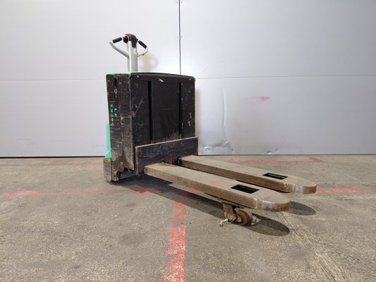Transpalette accompagnant Mitsubishi PBP20N2E