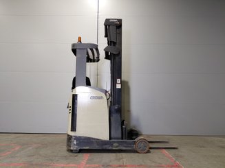 Chariot à mât rétractable Crown ESR 5260