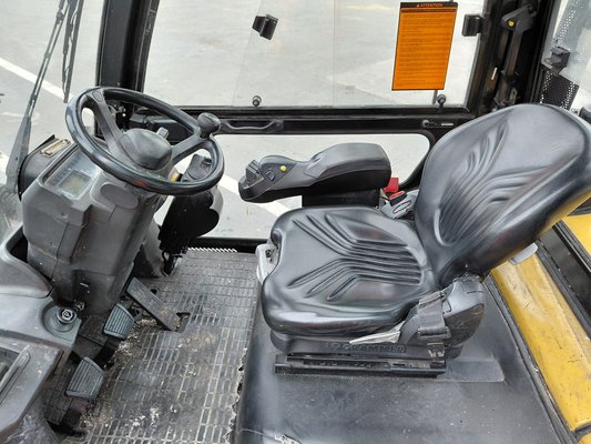 Chariot élévateur frontal 4 roues Caterpillar GP45NTD