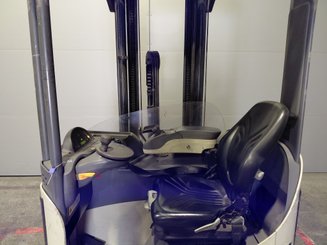 Chariot à mât rétractable Crown ESR 5260
