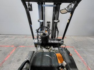 Chariot élévateur frontal 3 roues Caterpillar EP16NT