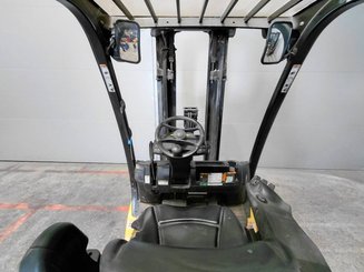 Chariot élévateur frontal 4 roues Yale GLP35