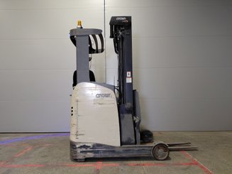 Chariot à mât rétractable Crown ESR 5260