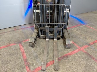 Chariot à mât rétractable Crown ESR 5260