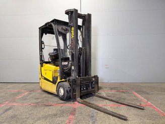 Chariot élévateur électrique Yale ERP15VC
