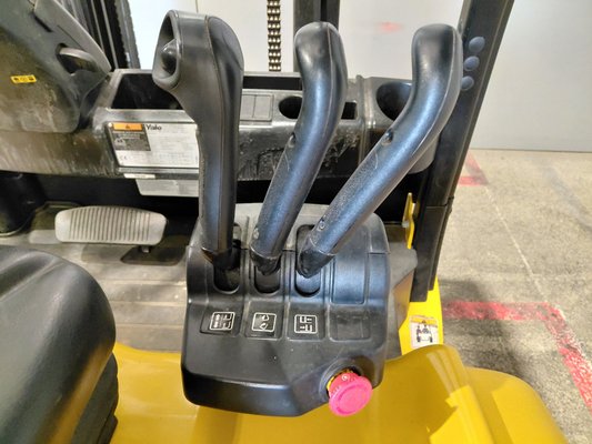 Chariot élévateur électrique Yale ERP35 VL