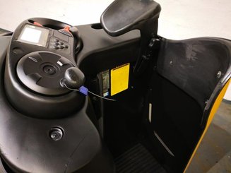 Préparateur de commande au sol Caterpillar NPR20N