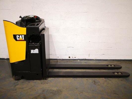 Préparateur de commandes au sol Caterpillar NPR20N
