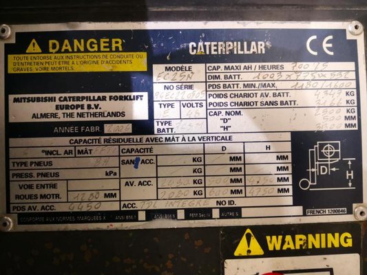 Chariot élévateur frontal 4 roues Caterpillar EC25N