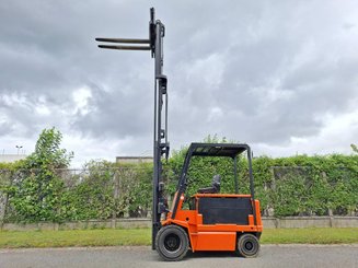 Chariot élévateur frontal 4 roues Carer R45N5