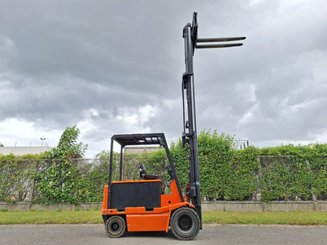 Chariot élévateur frontal 4 roues Carer R45N5