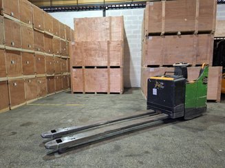 Transpalette porté debout Crown WT3040