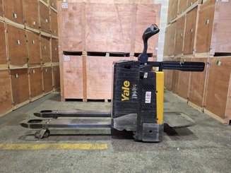 Transpalette électrique Yale transpalette plate forme rabattable