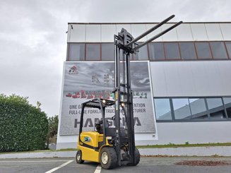 Chariot élévateur électrique Yale ERP25VL
