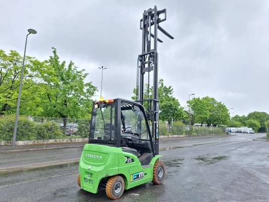 Chariot élévateur frontal 4 roues Hangcha XC25i