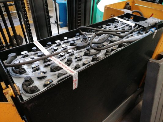 Chariot élévateur latéral multidirectionnel Baumann EVU 20-18/14-12