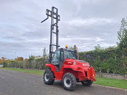 Chariot élévateur tout terrain Manitou M26-4 T3B