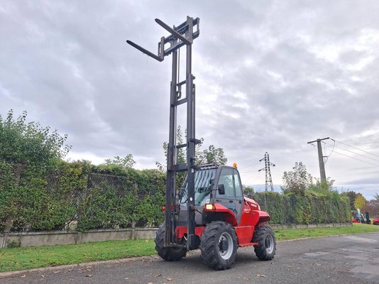 Chariot élévateur tout terrain Manitou M26-4 T3B