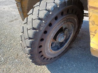 Chariot élévateur frontal 4 roues Caterpillar DP50K2
