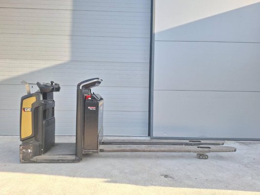 Préparateur de commandes au sol Caterpillar N020NE
