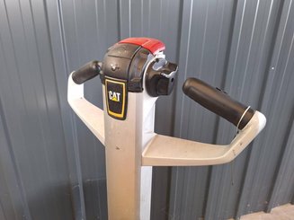 Transpalette accompagnant Caterpillar NPP20N2E