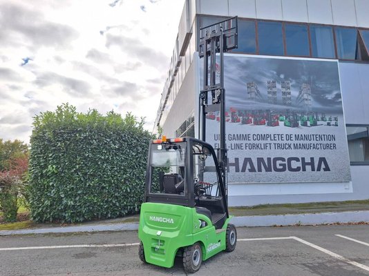 Chariot élévateur frontal 4 roues Hangcha XC18i