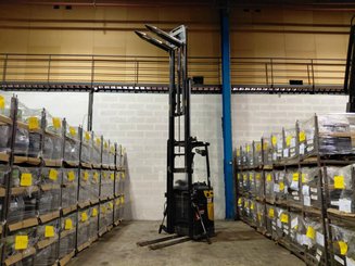 Gerbeur porté debout Caterpillar NSR20N