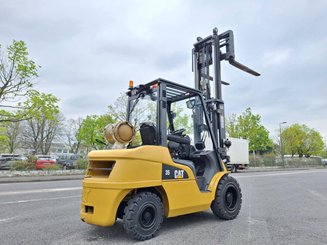 Chariot élévateur frontal 4 roues Caterpillar GP35 NTD