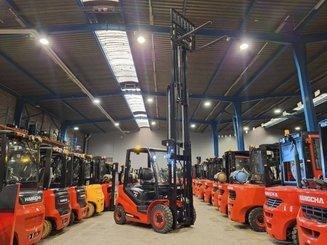 Chariot élévateur frontal 4 roues Hangcha XF25G-2