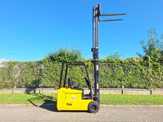 Chariot élévateur frontal 3 roues Yale ERP20 ATF