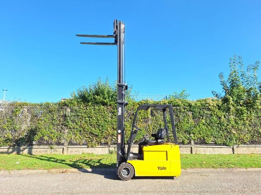 Chariot élévateur frontal 3 roues Yale ERP20 ATF