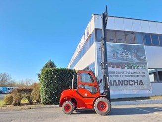 Chariot élévateur tout terrain Hangcha TT30-2