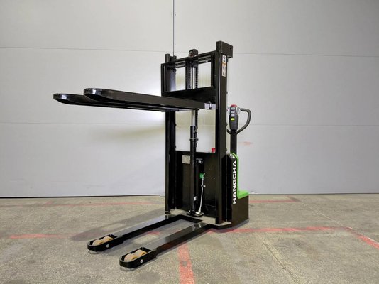 Gerbeur accompagnant Hangcha CDD12-A2MC2-ISZ