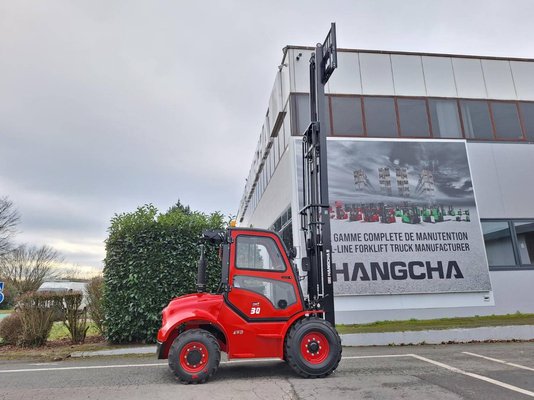 Chariot élévateur tout terrain Hangcha TT30-4