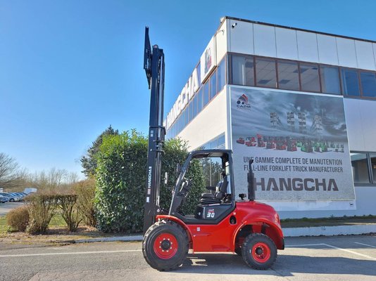 Chariot élévateur tout terrain Hangcha TT30-2