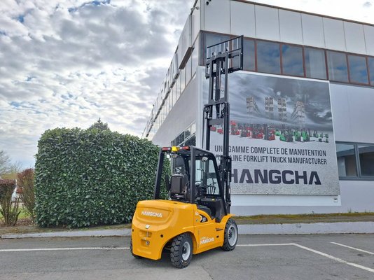 Chariot élévateur frontal 4 roues Hangcha XE30-i